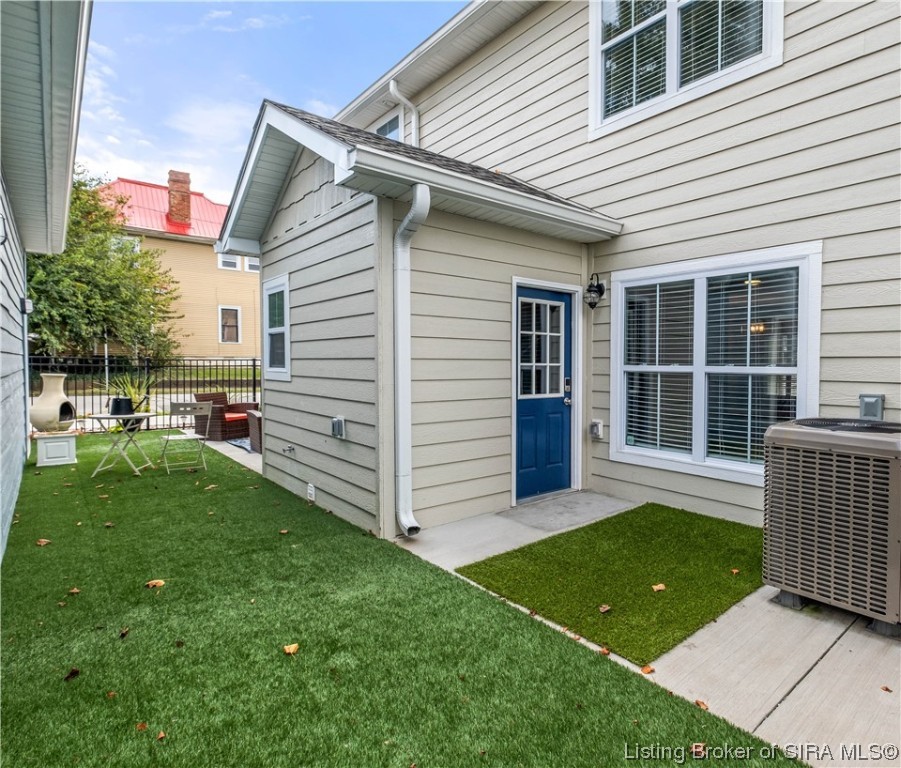 804 Vincennes Street