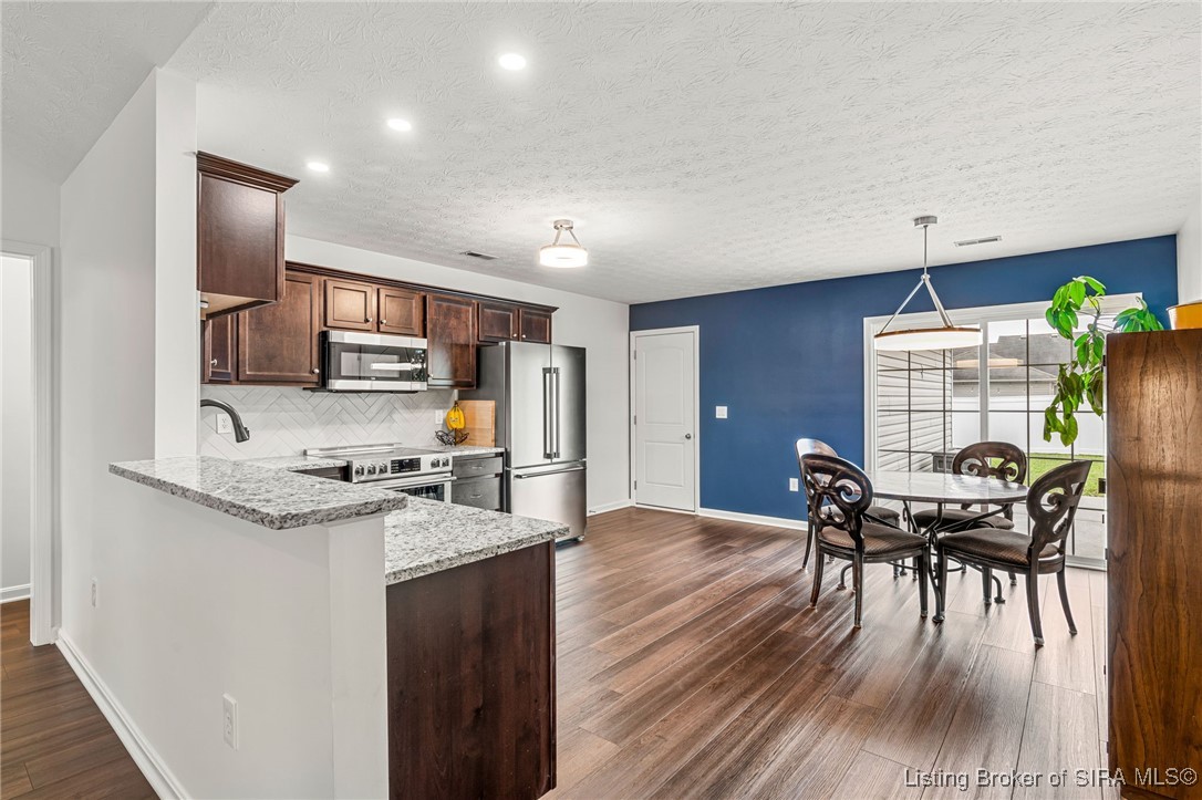 11900 Columbus Parkway