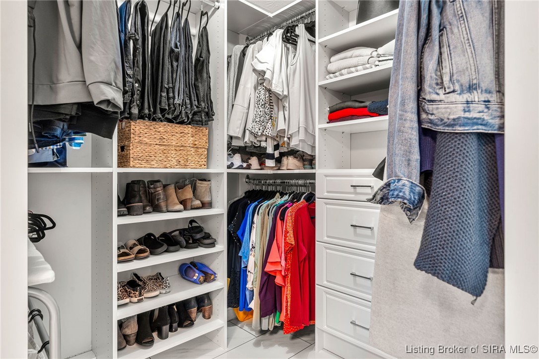 11900 Columbus Parkway