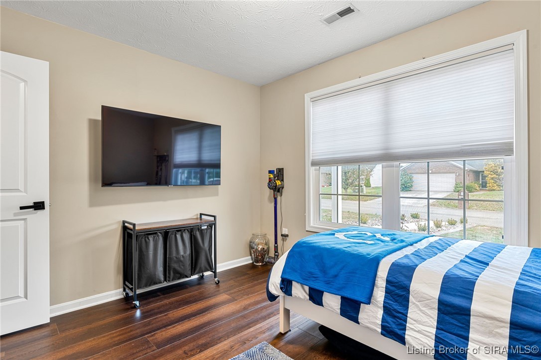 11900 Columbus Parkway