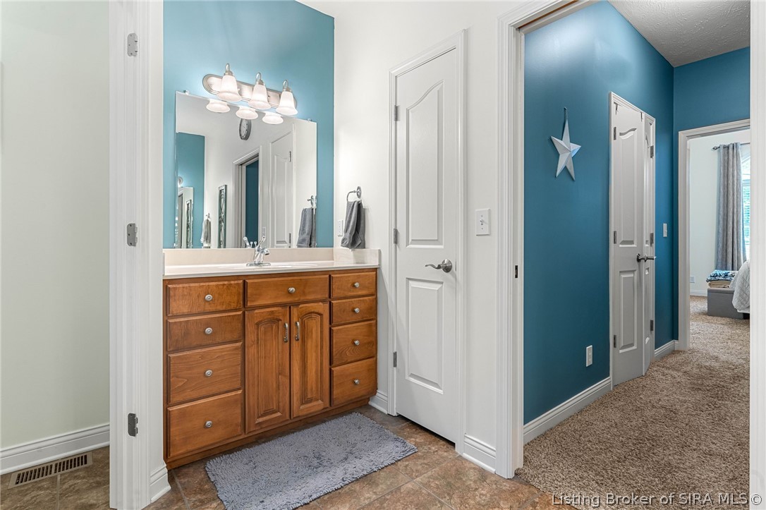 3221 Cave Hill Road NE