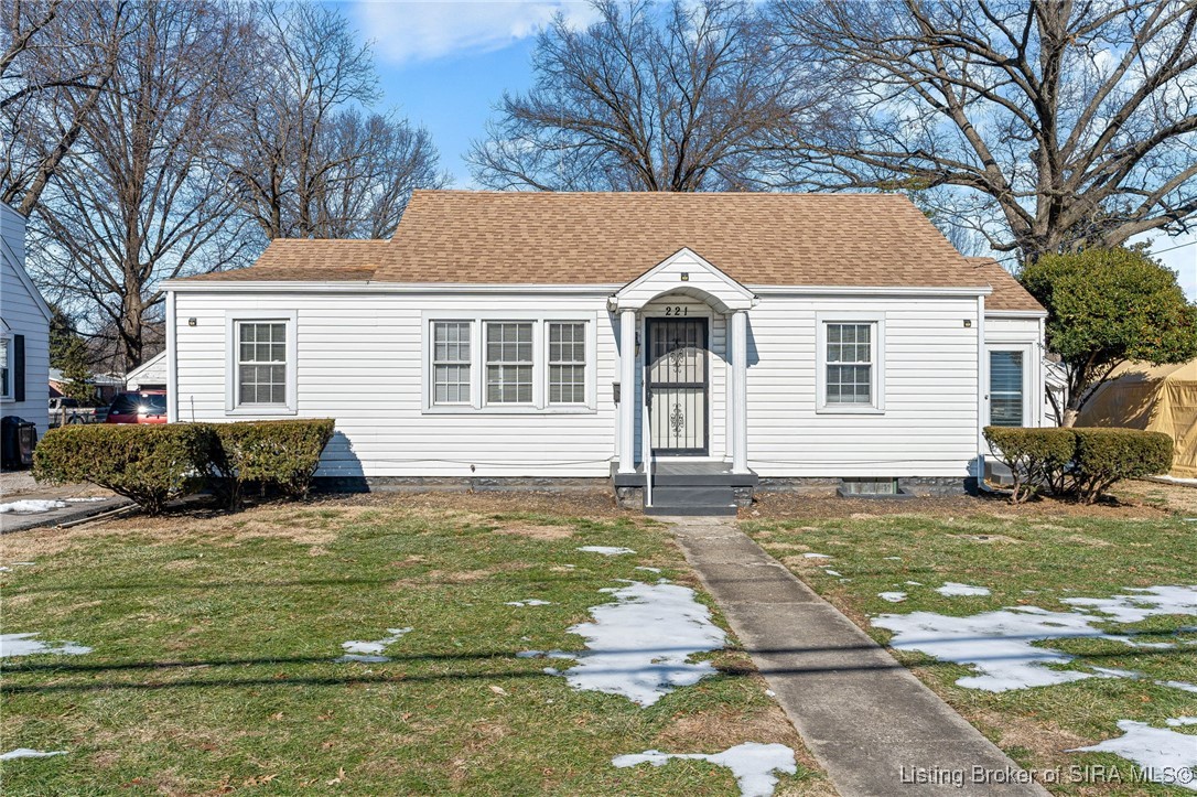 221 Harrison Avenue W