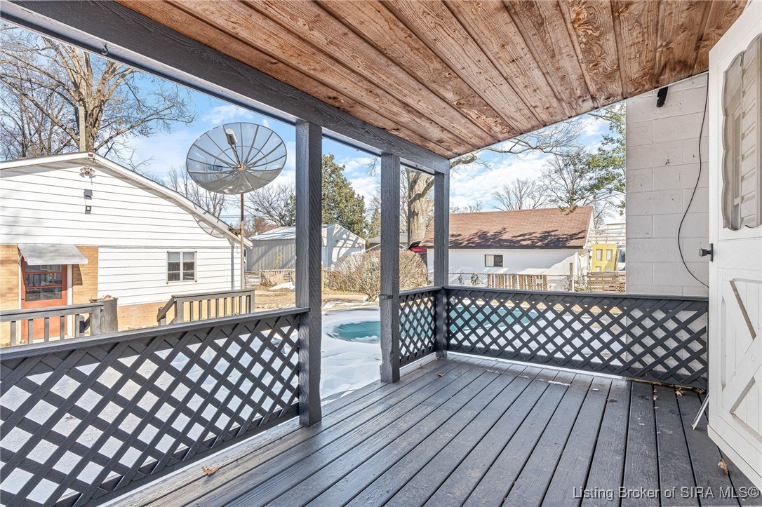 221 Harrison Avenue W