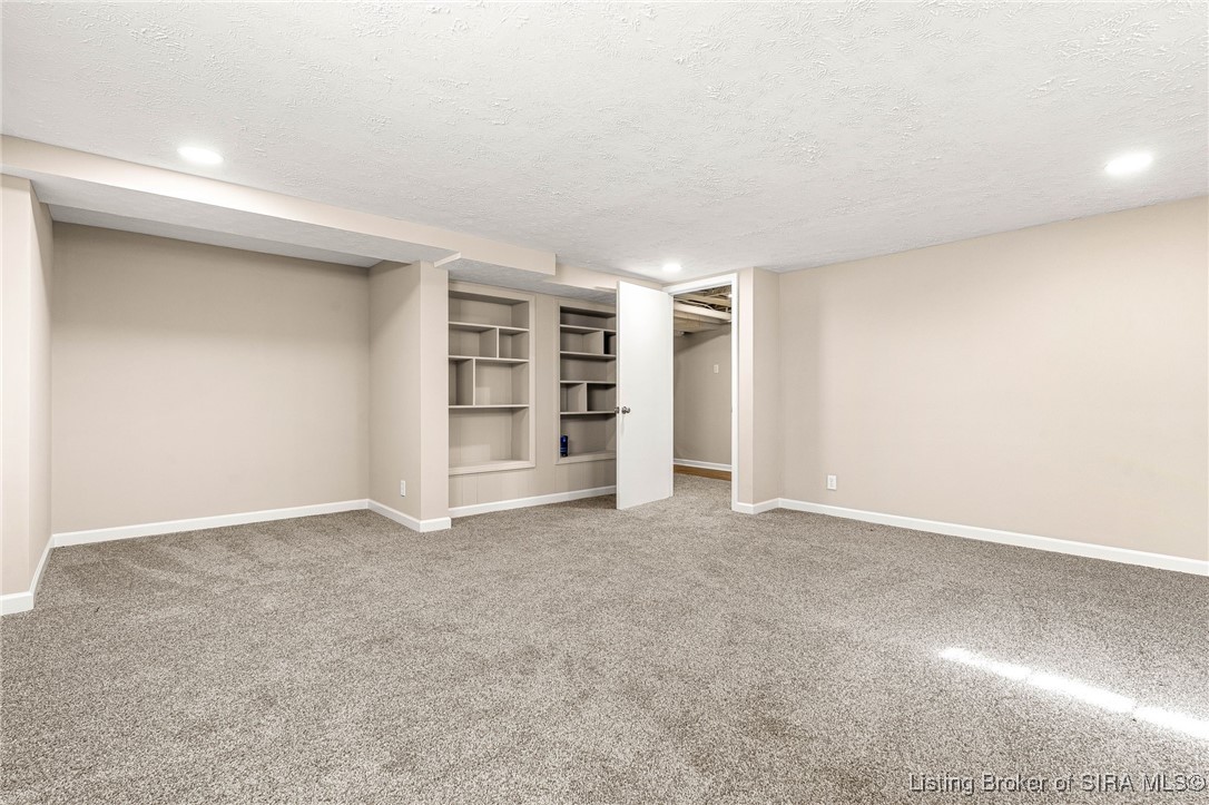 221 Harrison Avenue W