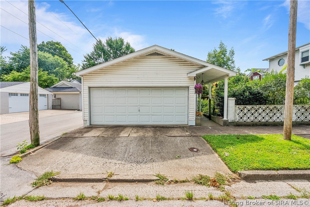 1118 E Market Street