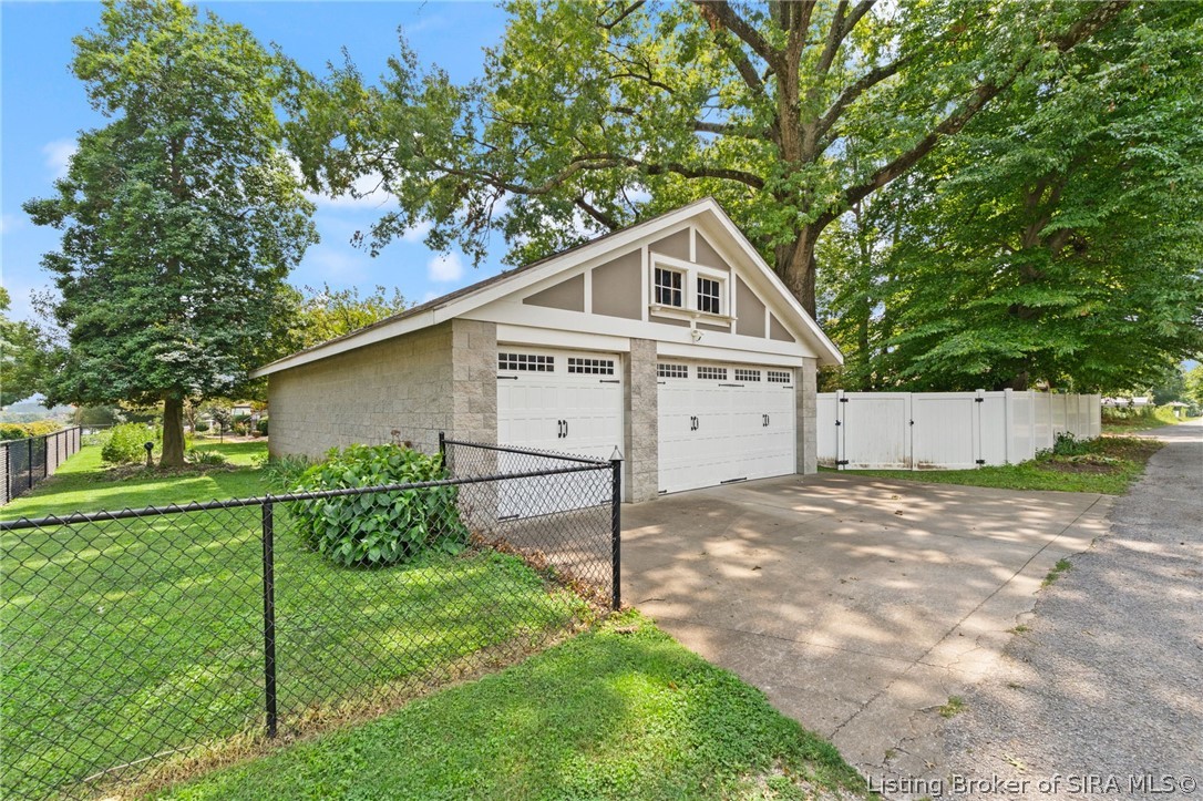 140 E High Street