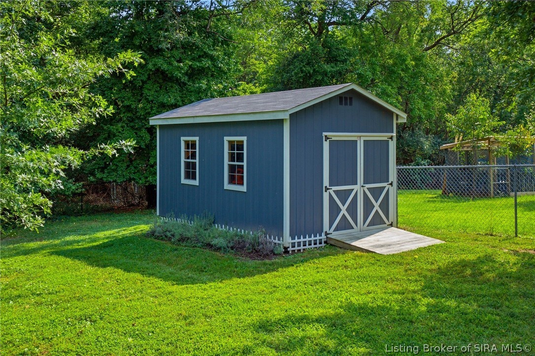 1603 Woodland Road