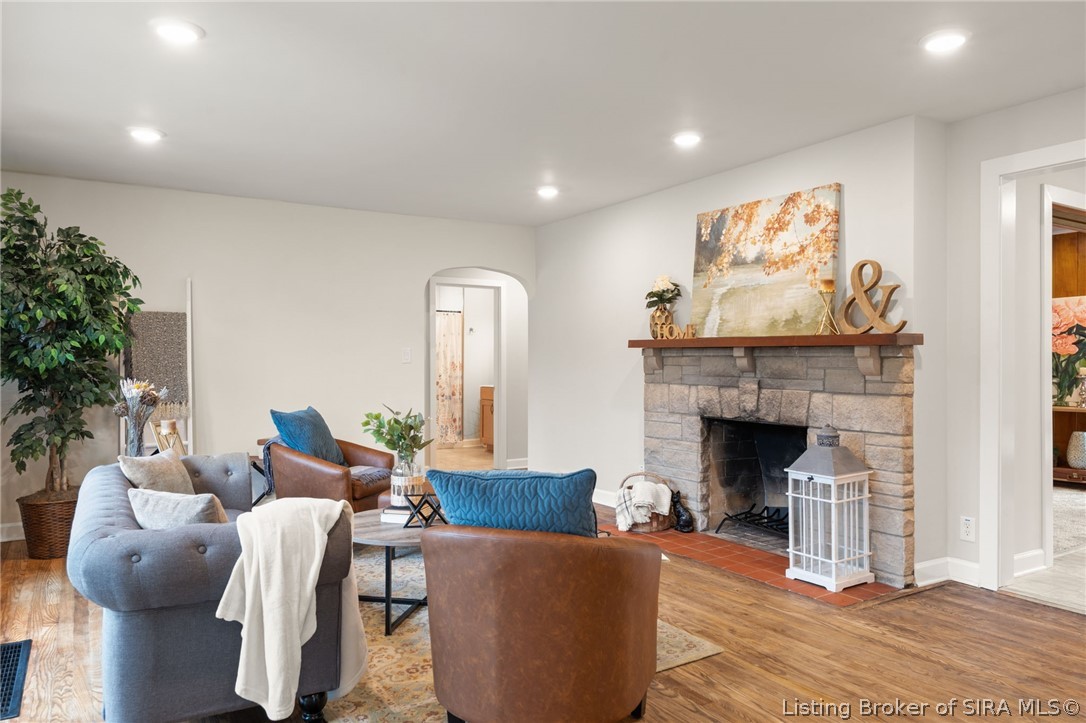 3884 Paoli Pike