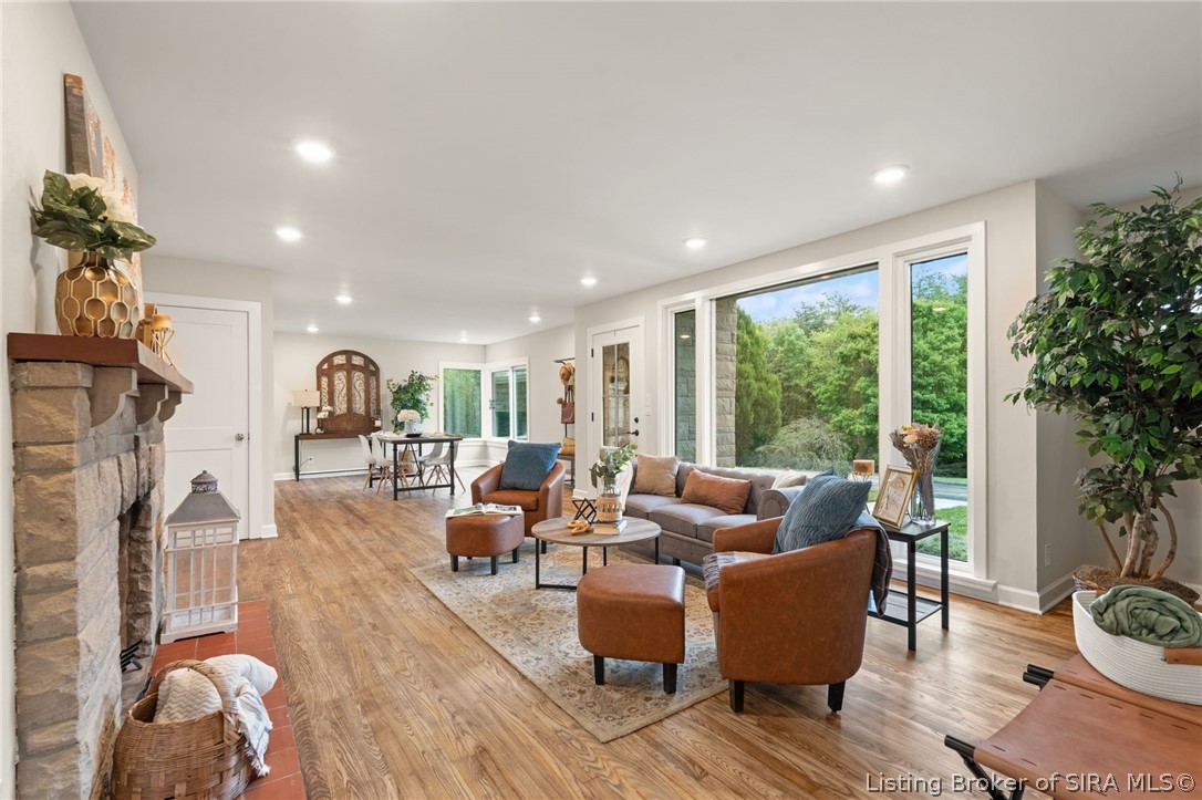 3884 Paoli Pike