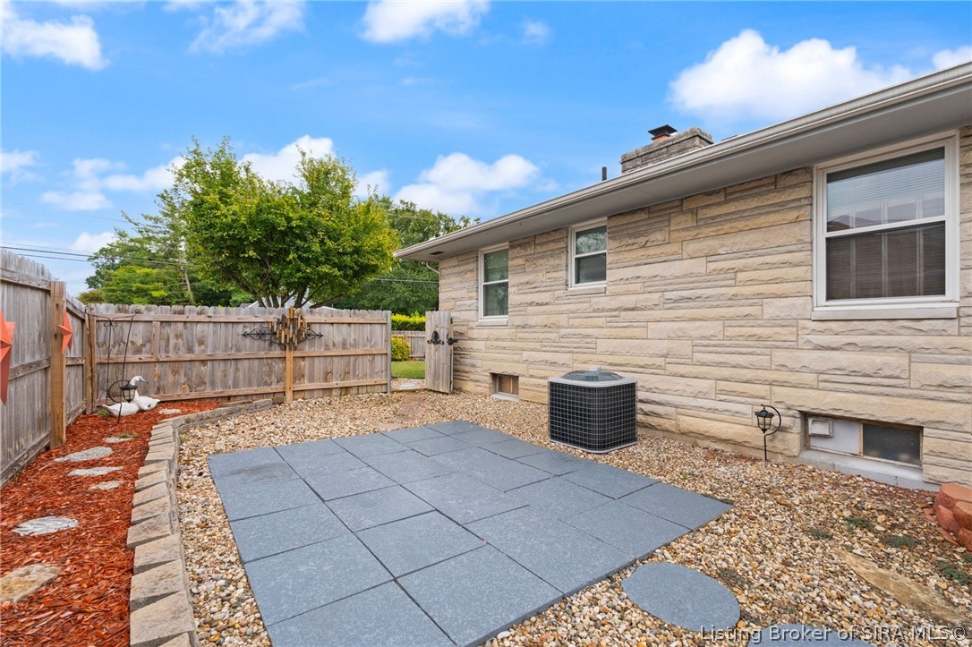 2579 Charlestown Road