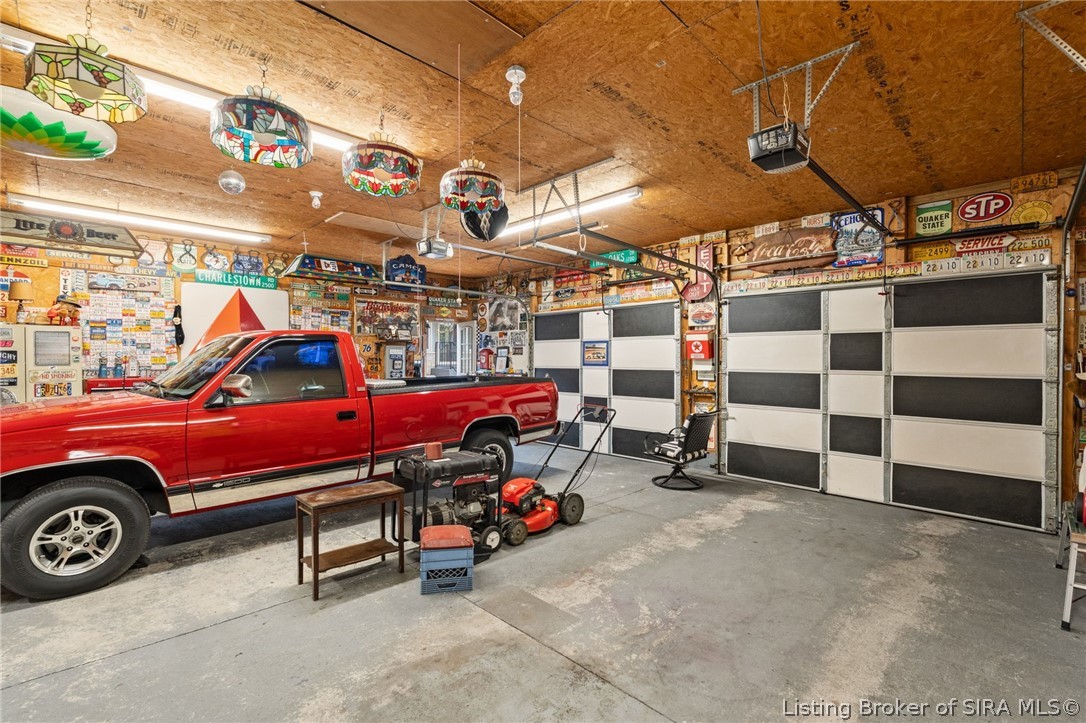 2579 Charlestown Road
