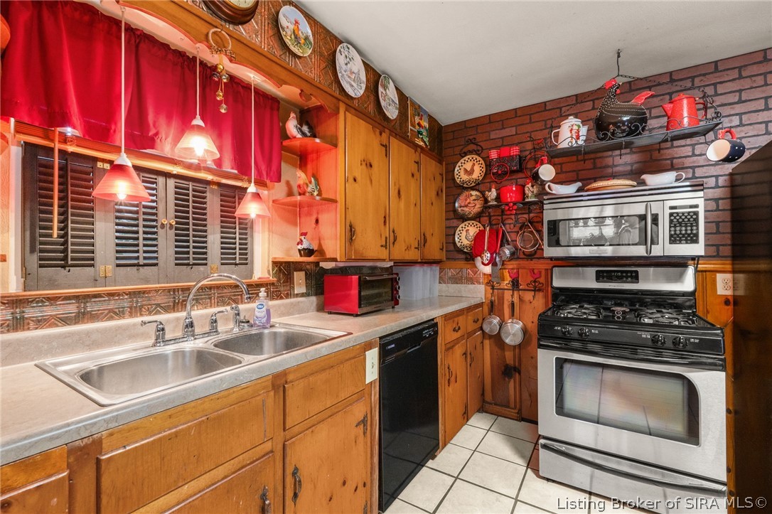 2579 Charlestown Road