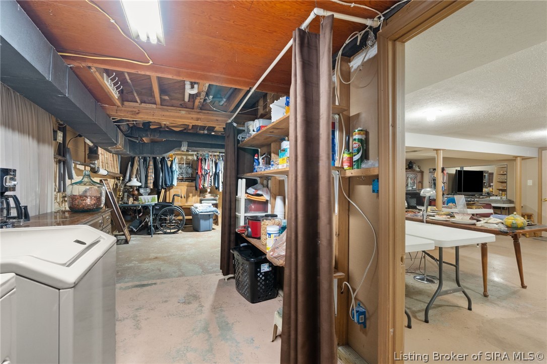 2579 Charlestown Road