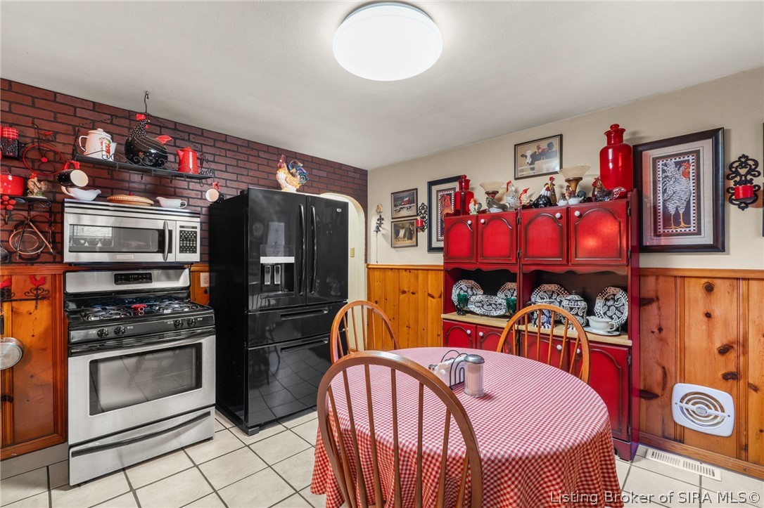 2579 Charlestown Road