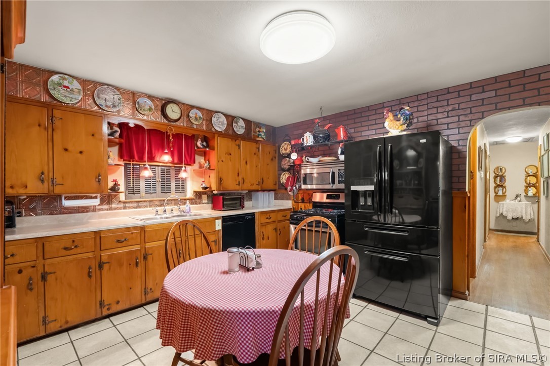 2579 Charlestown Road