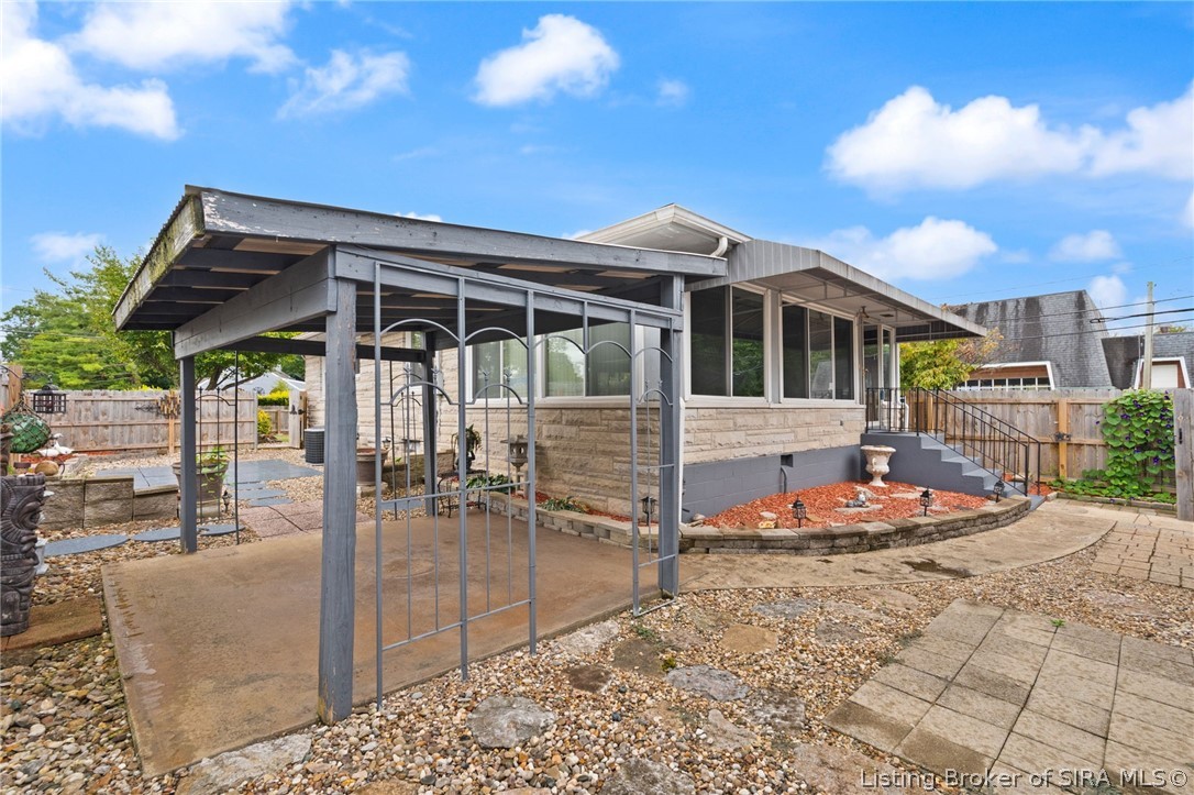 2579 Charlestown Road