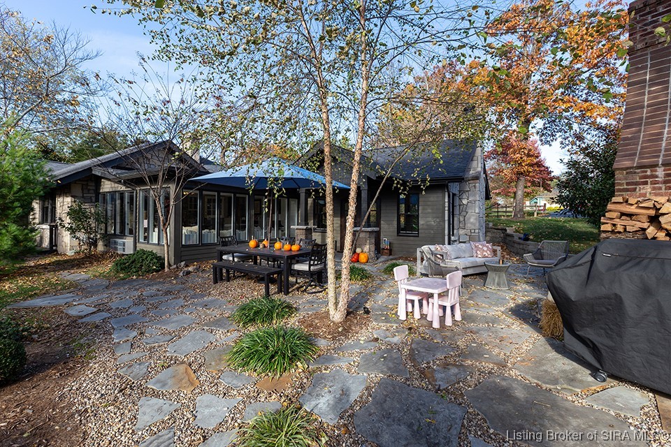 207 Highland Avenue