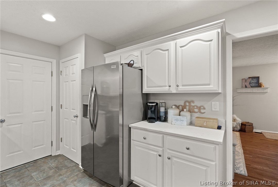 6803 Twin Springs Drive