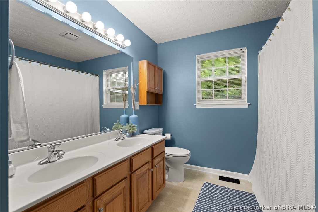 6803 Twin Springs Drive