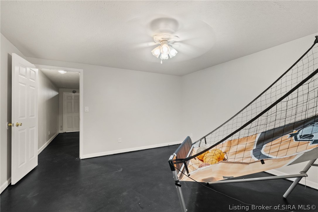 6803 Twin Springs Drive