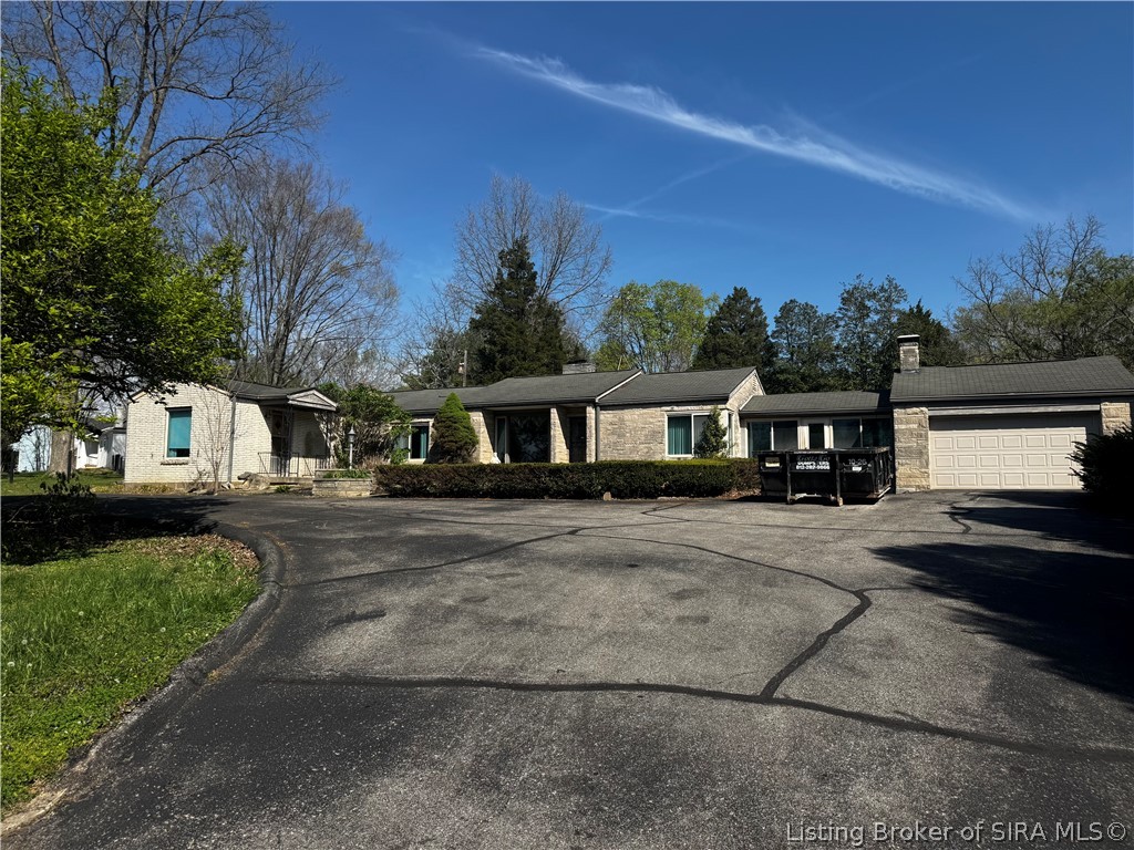 3884 Paoli Pike