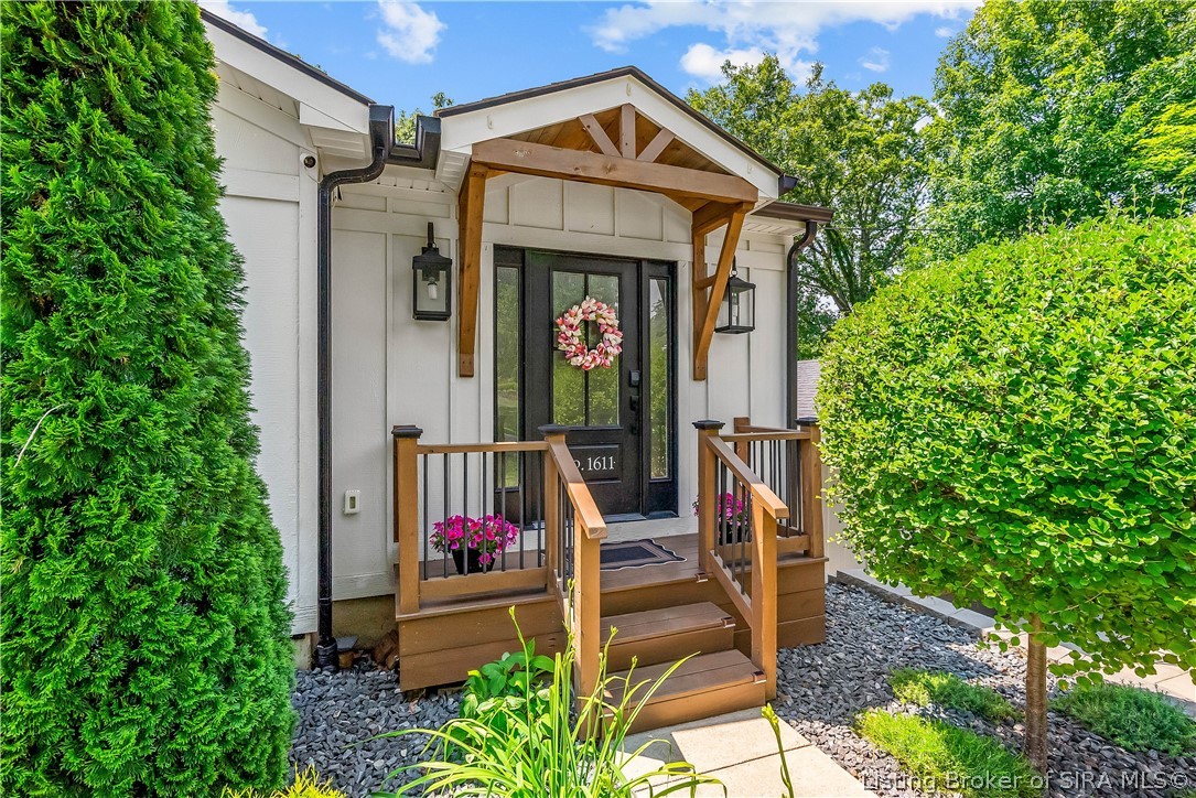 1611 Woodland Road