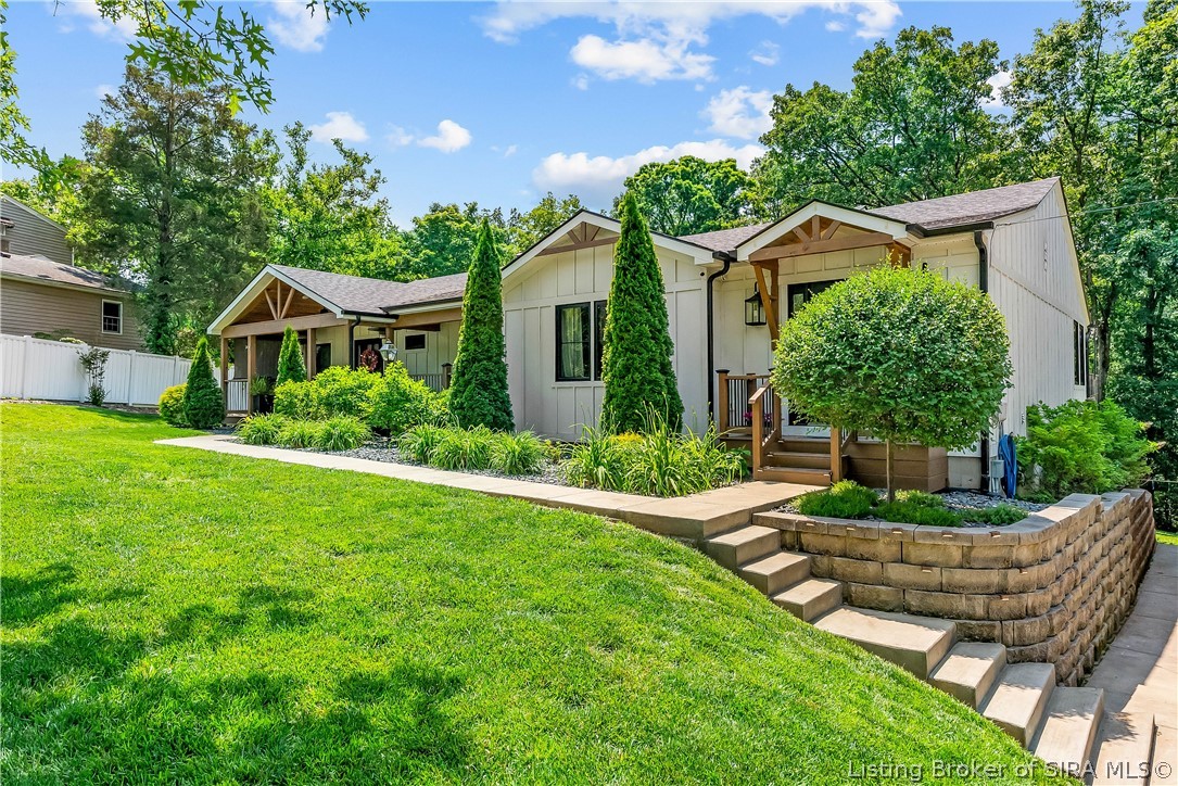 1611 Woodland Road