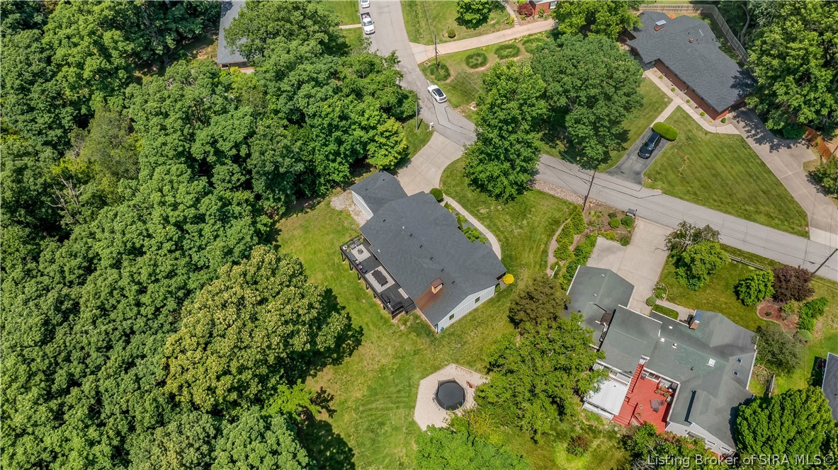 1611 Woodland Road