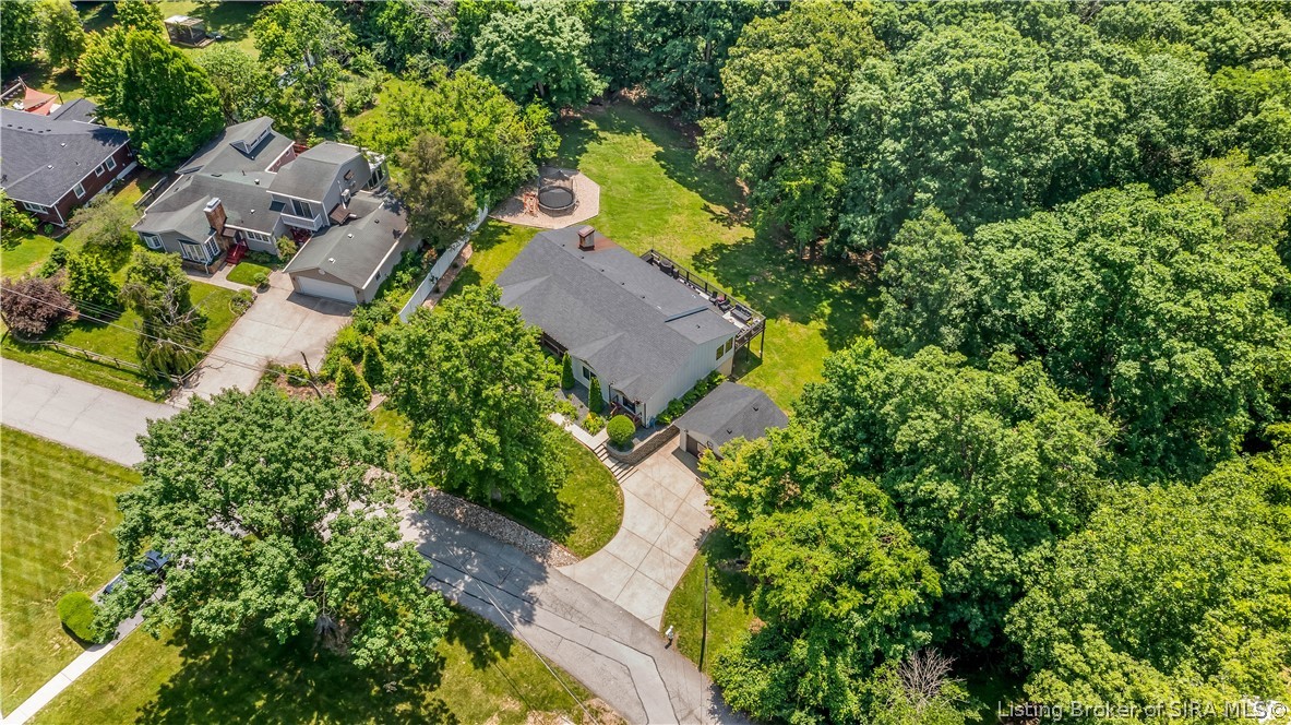 1611 Woodland Road