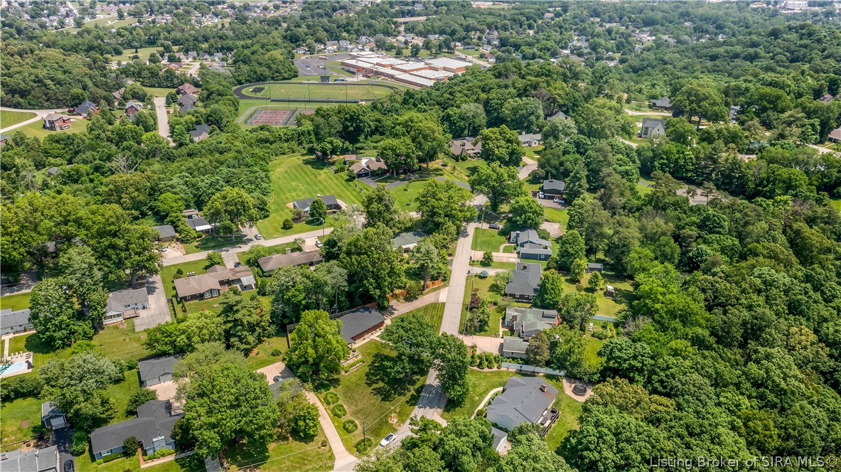 1611 Woodland Road