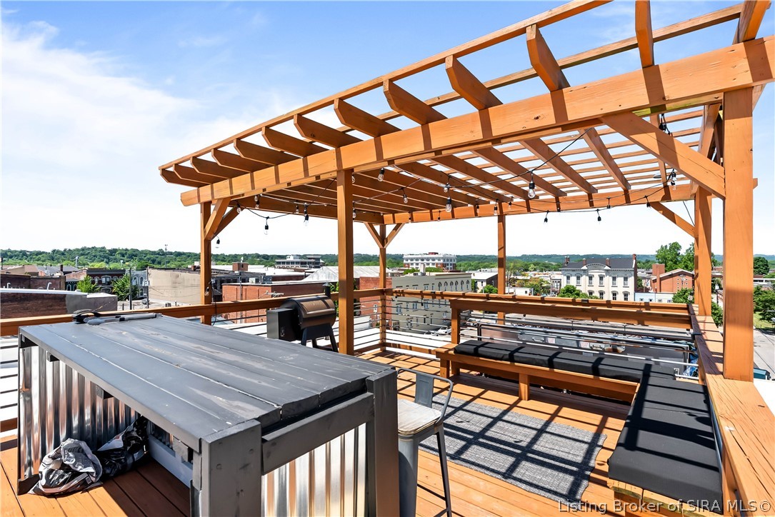 207-209 E Main Street