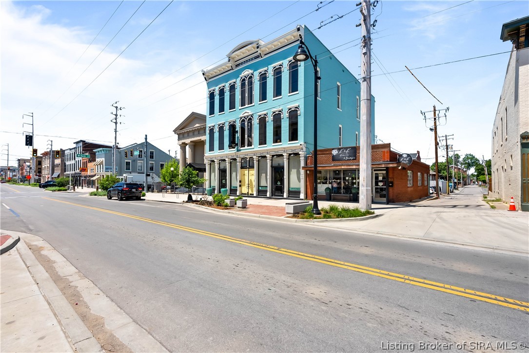 207-209 E Main Street