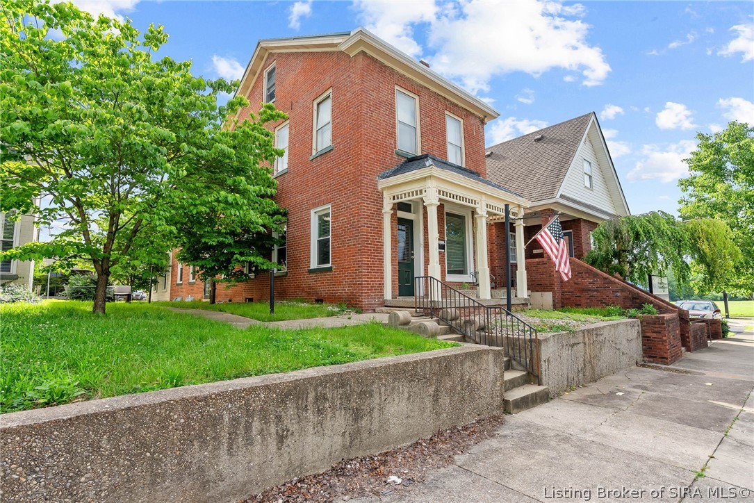 419 W 1st Street