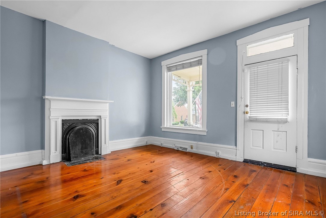 419 W 1st Street