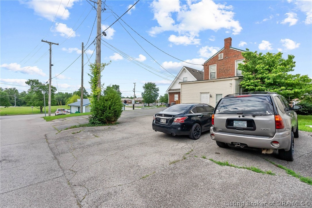 419 W 1st Street
