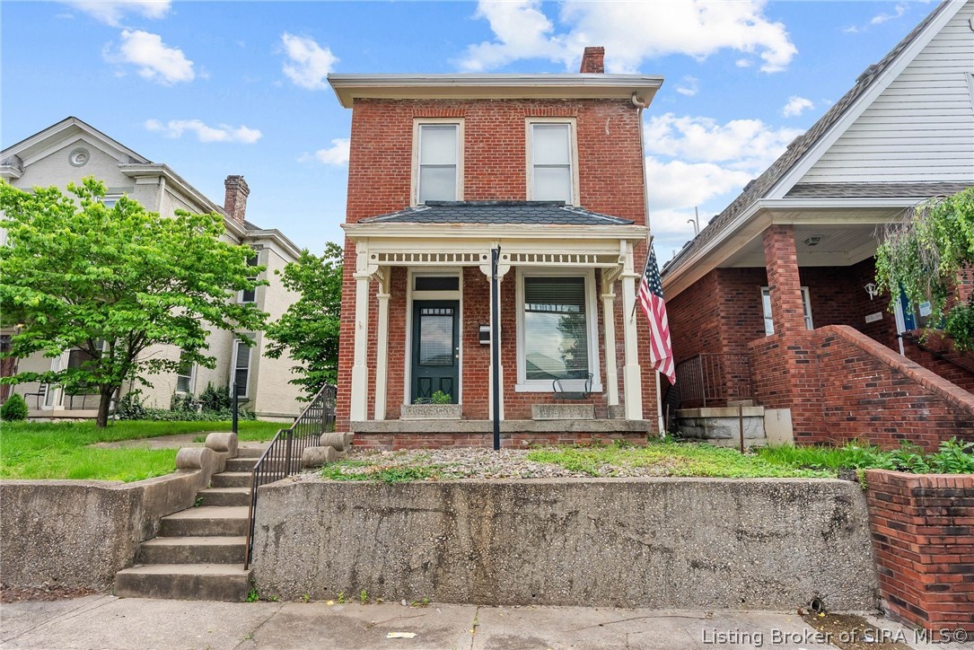 419 W 1st Street