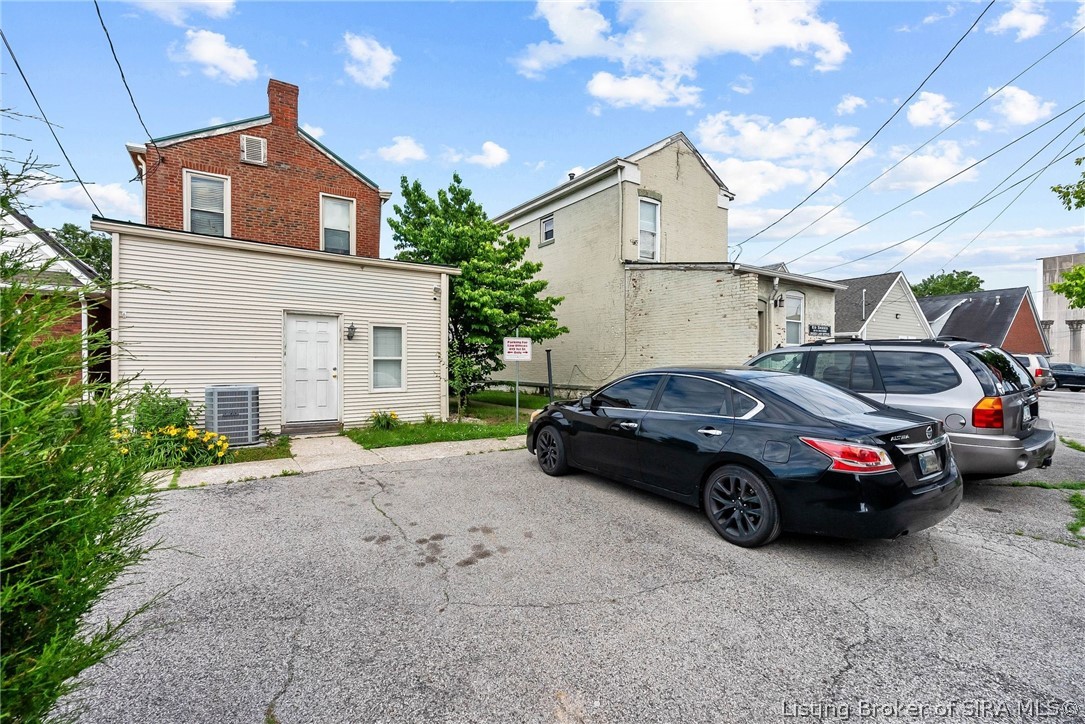 419 W 1st Street
