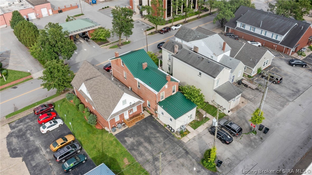 419 W 1st Street