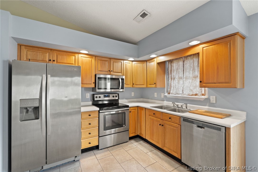 3419 Christopher Trail