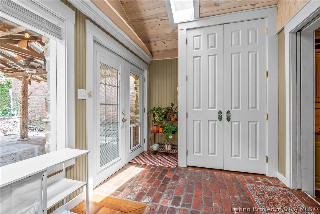 705 E Main Street