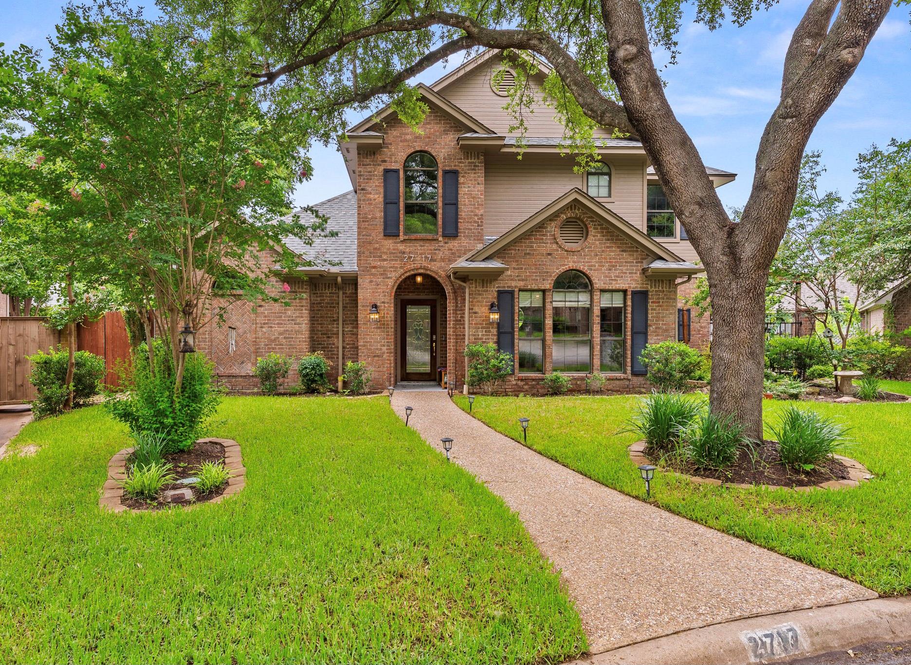 2717 Canyon Oaks CT