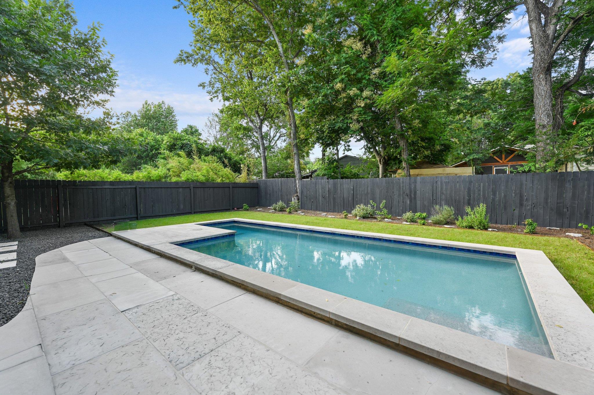 1506 W Saint Johns Ave
