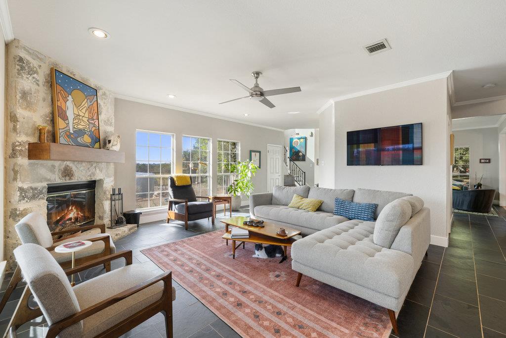 1305 Park CV
