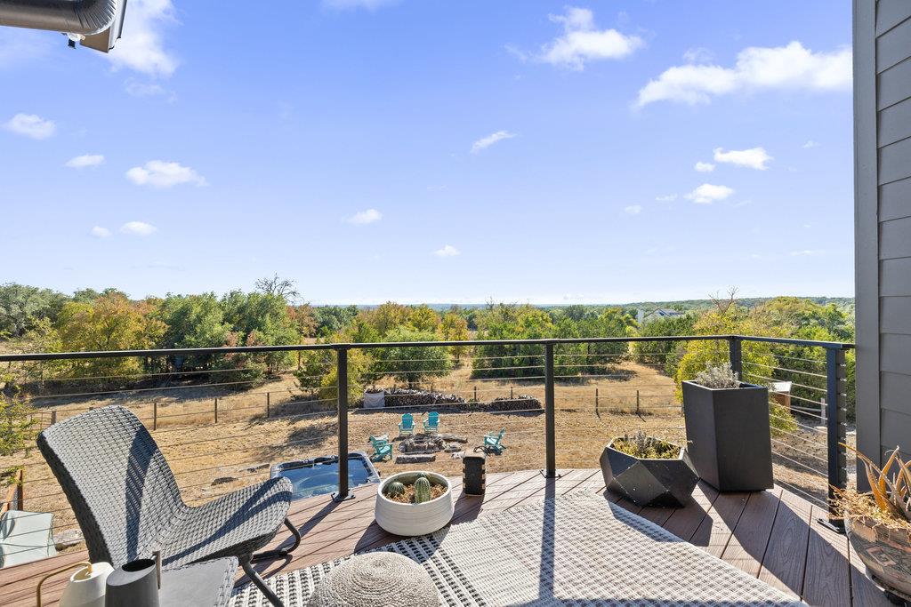 1305 Park CV