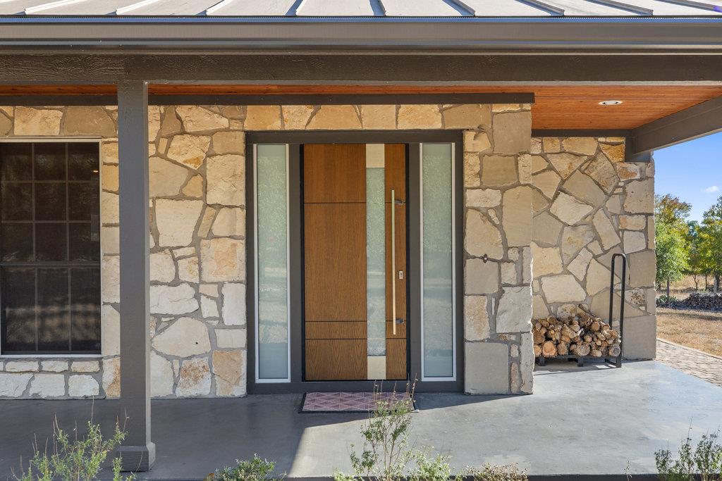 1305 Park CV