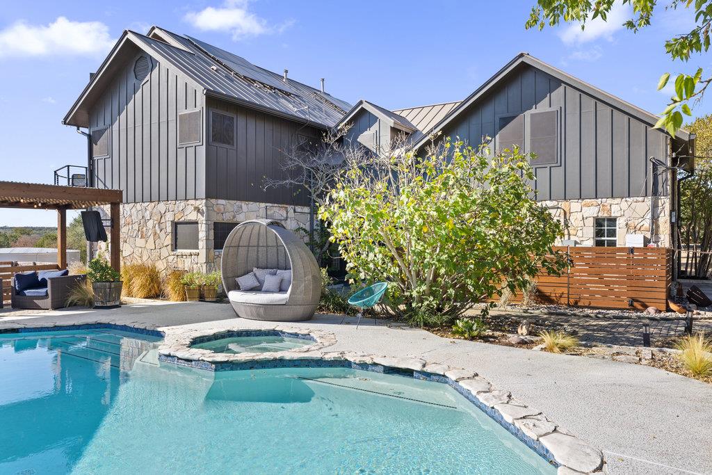 1305 Park CV