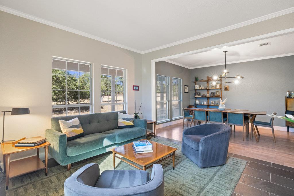 1305 Park CV