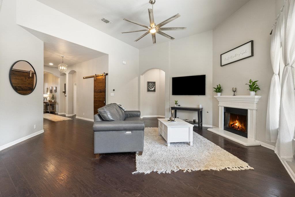 5433 Texas Bluebell DR