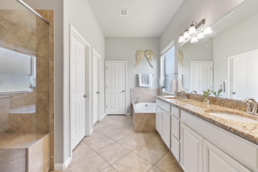5433 Texas Bluebell DR