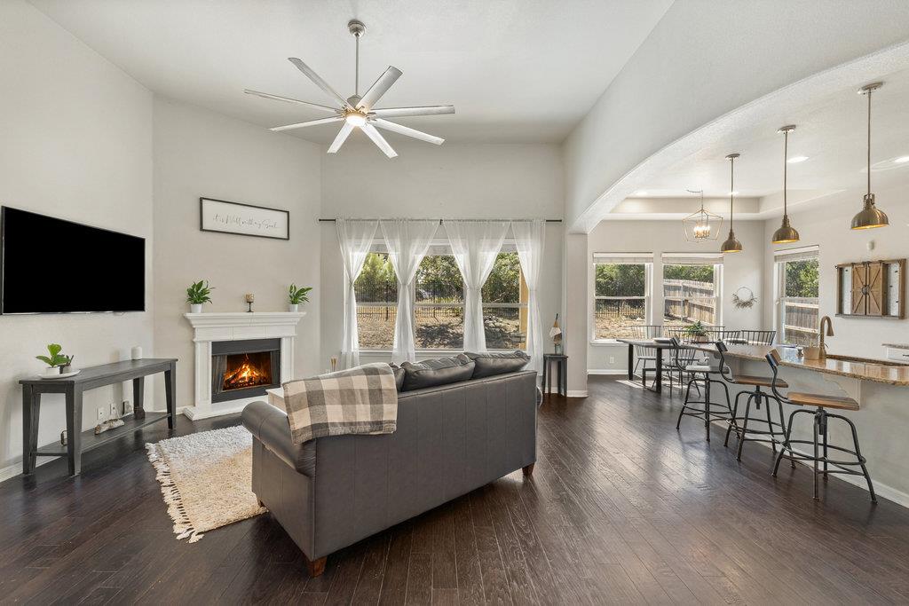 5433 Texas Bluebell DR
